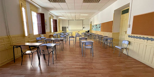 aula-convencional-doble Aula doble de bachillerato del colegio El Porvenir