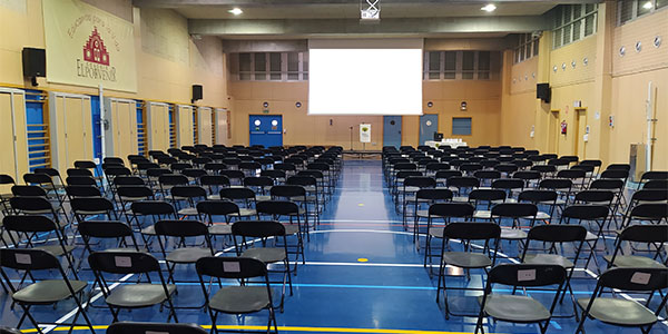 gimnasio-vestido Gimnasio del colegio El Porvenir