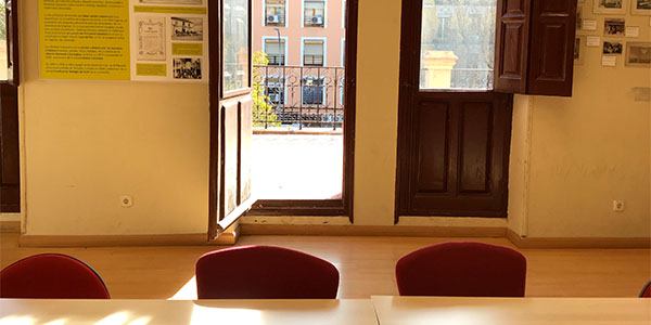 sala-noble-puerta-terraza Sala Noble del colegio El Porvenir